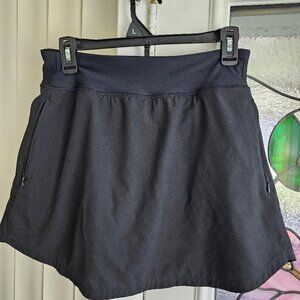 Old Navy women's skort - black color - size Medium
